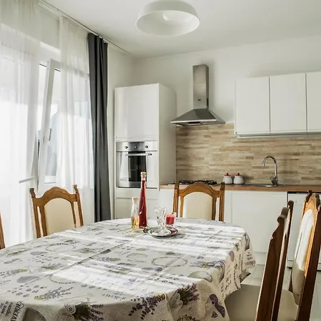 Apartment Anamarie *