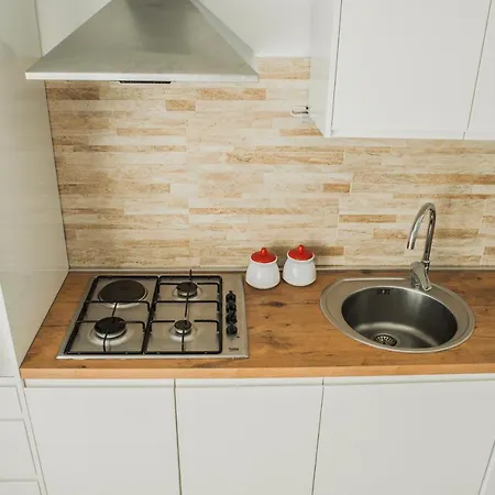 Anamarie Apartment